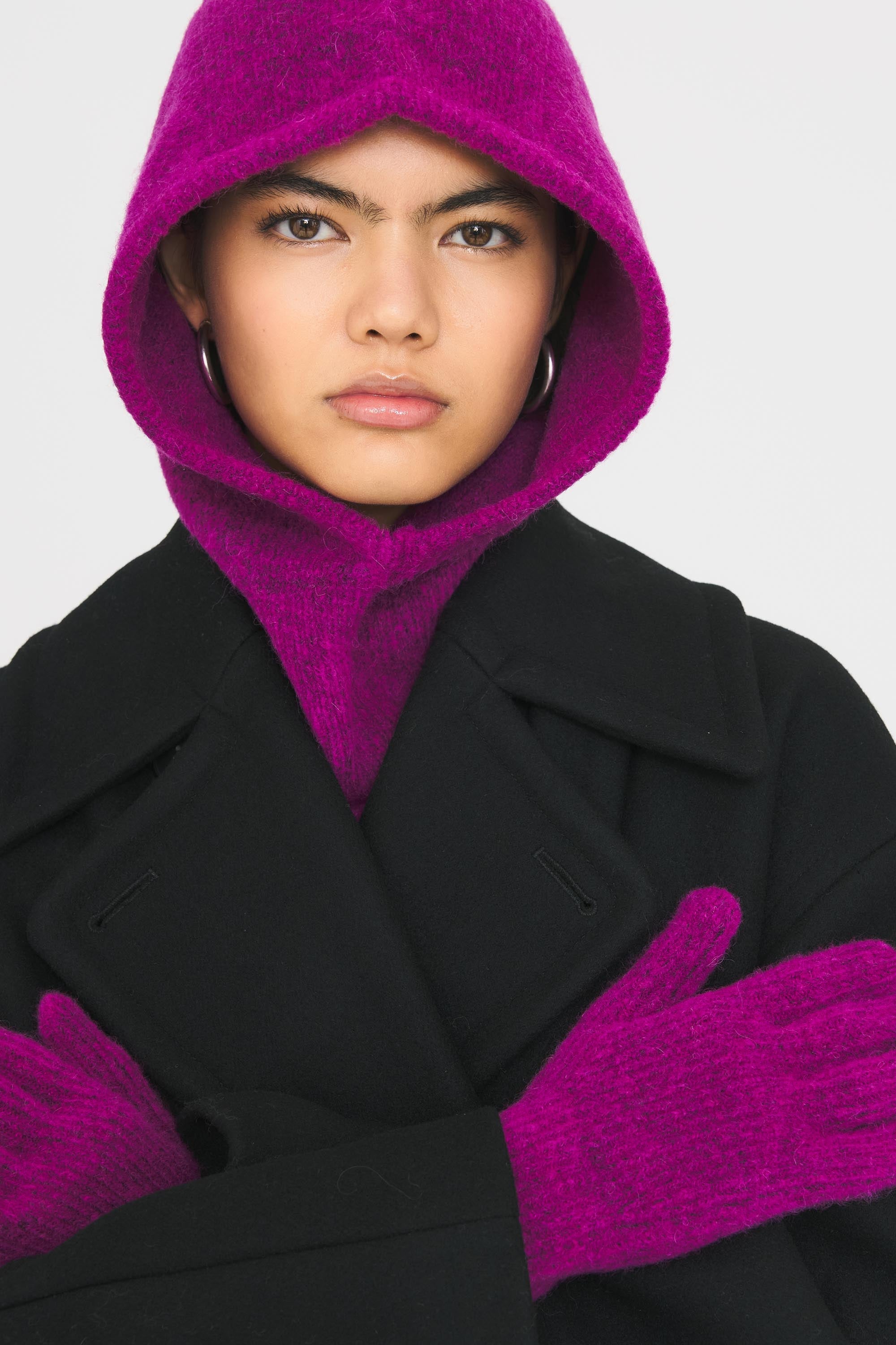 AW25 | Hoods and Gloves - Woman
