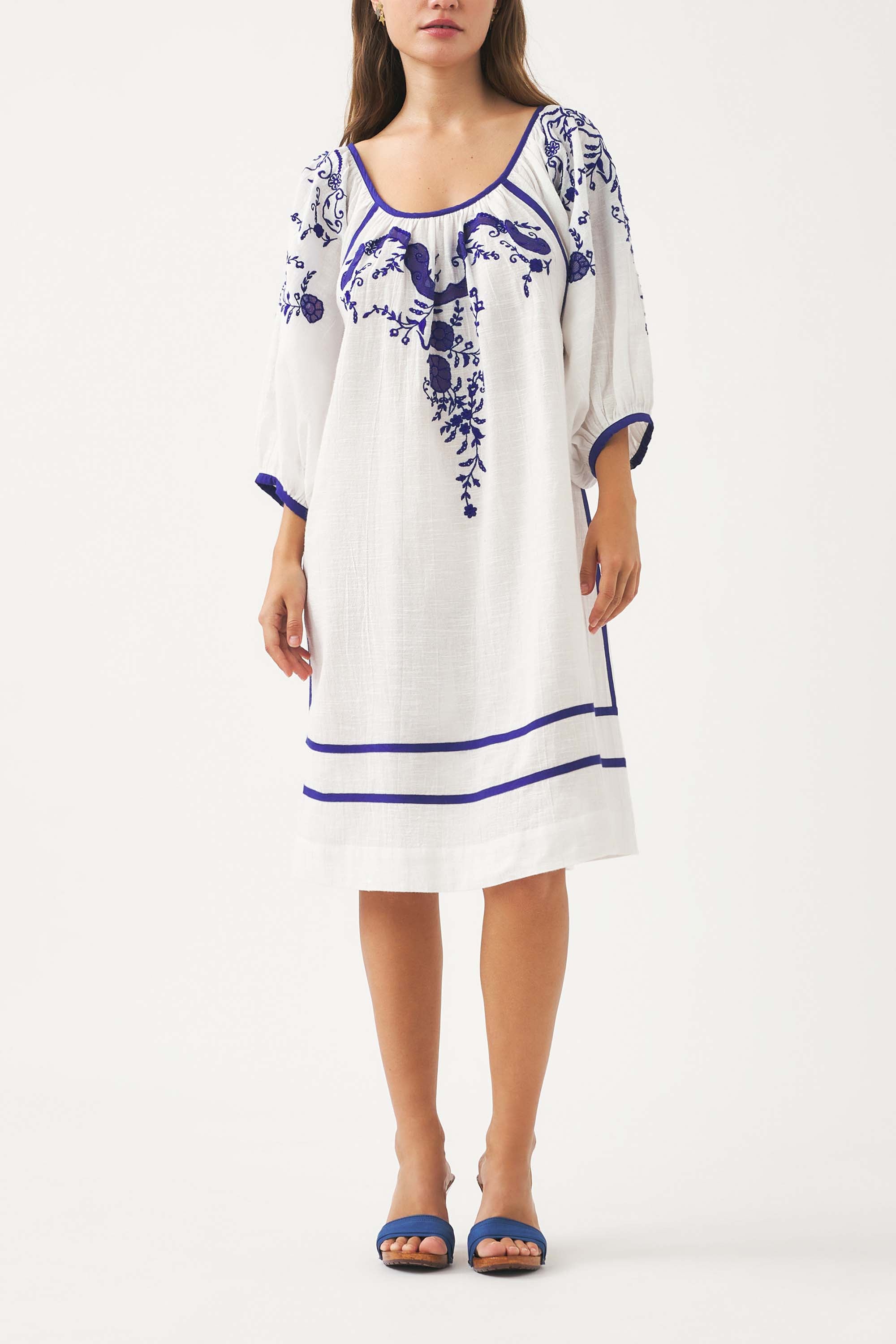 Besticktes Kleid Victoria