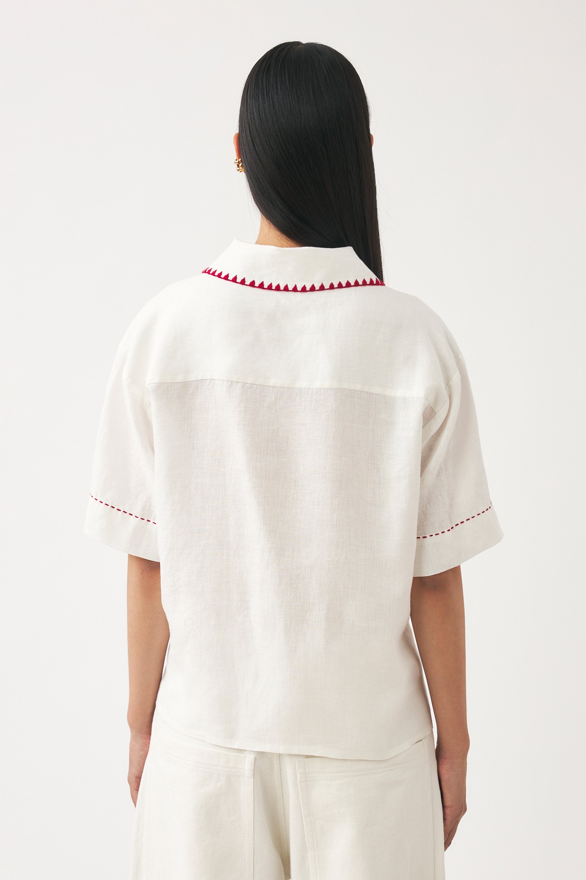 Hand-embroidered shirt Cindy