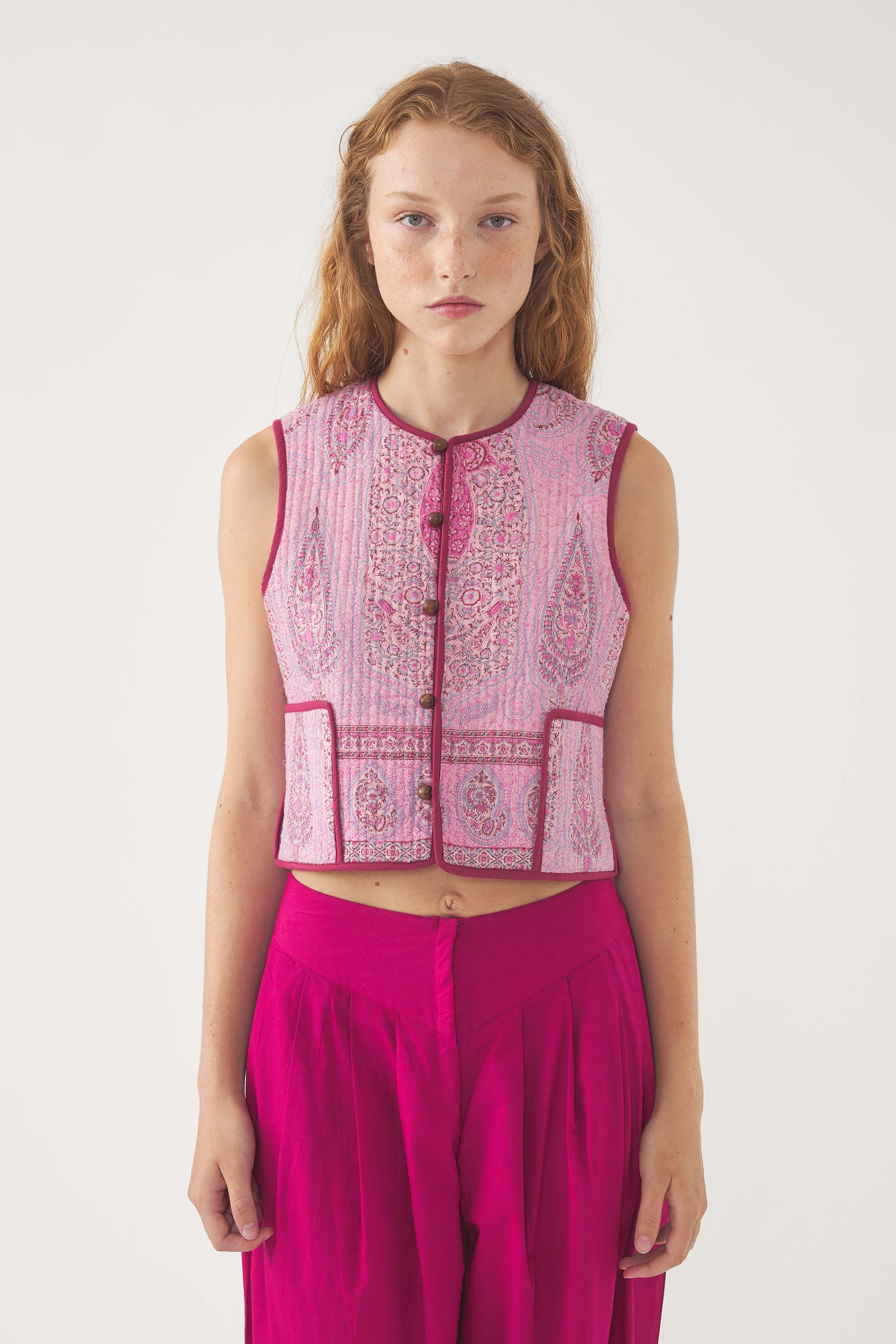 Vest Taya